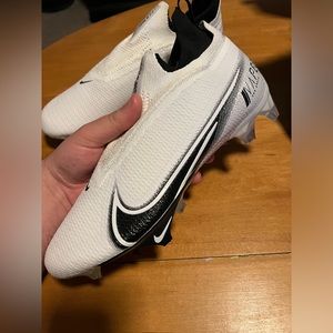 Nike Vapor Edge 360 Elite Flyknit Cleats size 10 wide